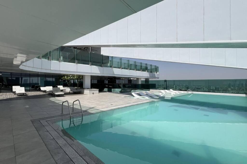 Chic 2 Bed Near Trade Centre With 5 Star Amenities Apartman Dubaj Kültér fotó