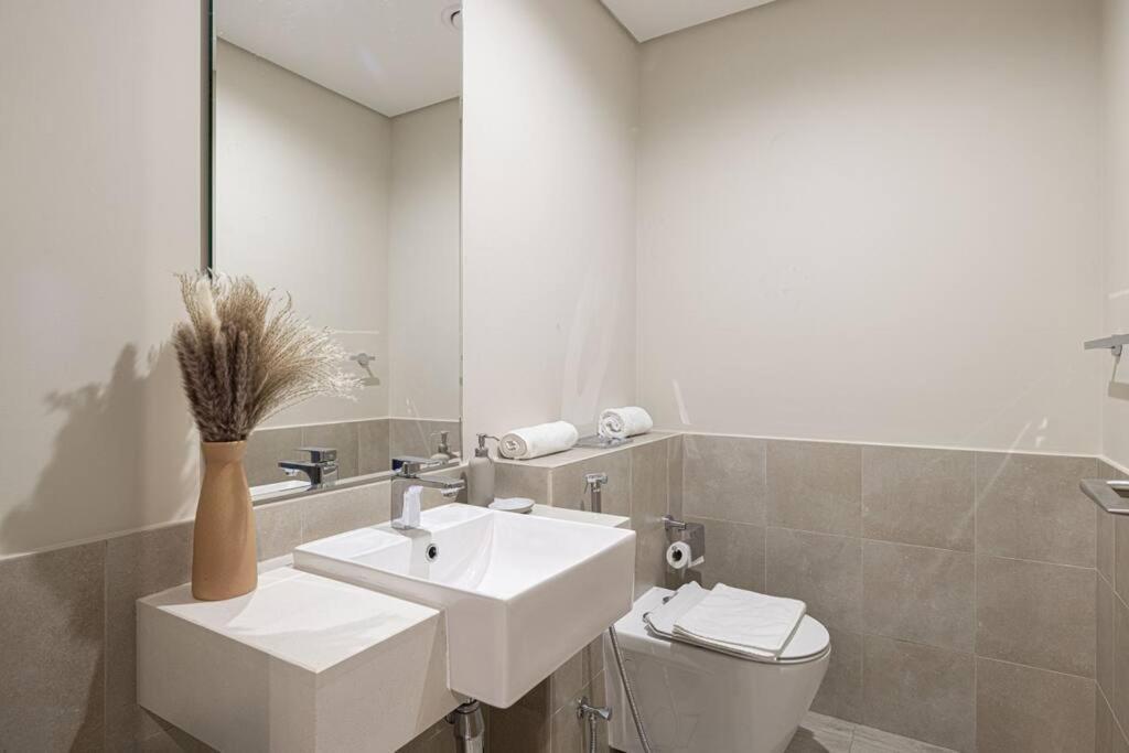 Chic 2 Bed Near Trade Centre With 5 Star Amenities Apartman Dubaj Kültér fotó