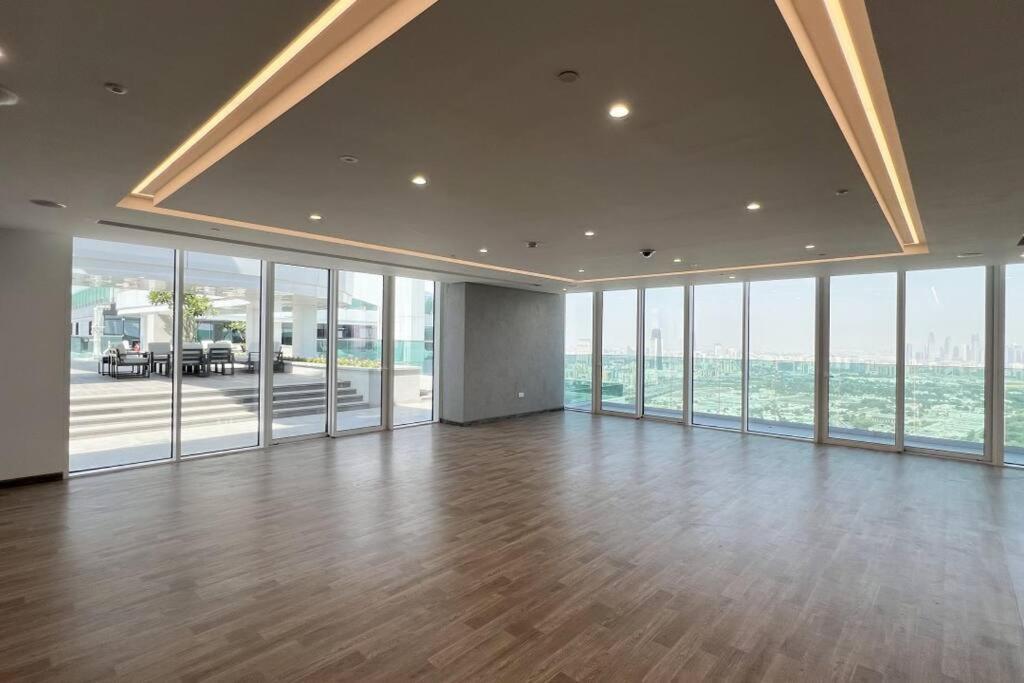 Chic 2 Bed Near Trade Centre With 5 Star Amenities Apartman Dubaj Kültér fotó