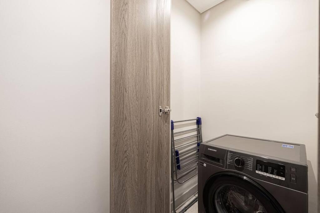 Chic 2 Bed Near Trade Centre With 5 Star Amenities Apartman Dubaj Kültér fotó
