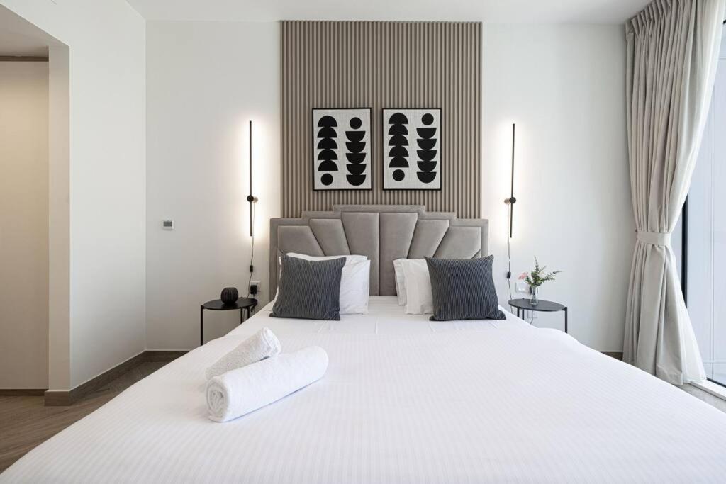 Chic 2 Bed Near Trade Centre With 5 Star Amenities Apartman Dubaj Kültér fotó