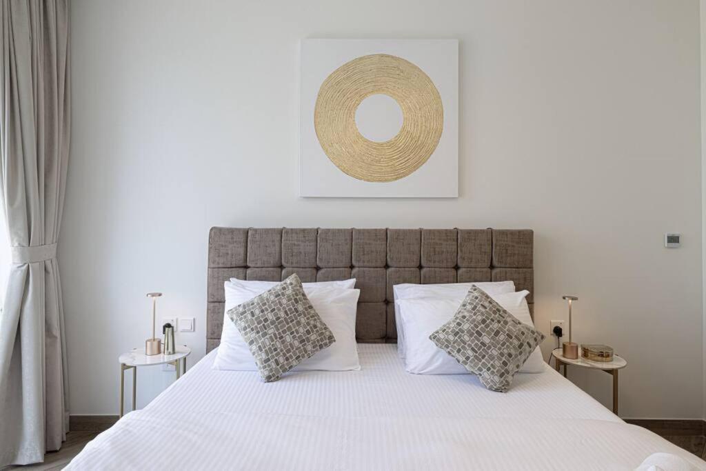 Chic 2 Bed Near Trade Centre With 5 Star Amenities Apartman Dubaj Kültér fotó